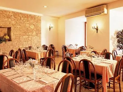 Hotel Il Castello Assisi 3*,  Italien